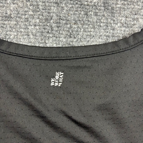 WEWOREWHAT Women’s Black Shelf Bra Athletic Muscle Tank Crop size: Small - Picture 4 of 9